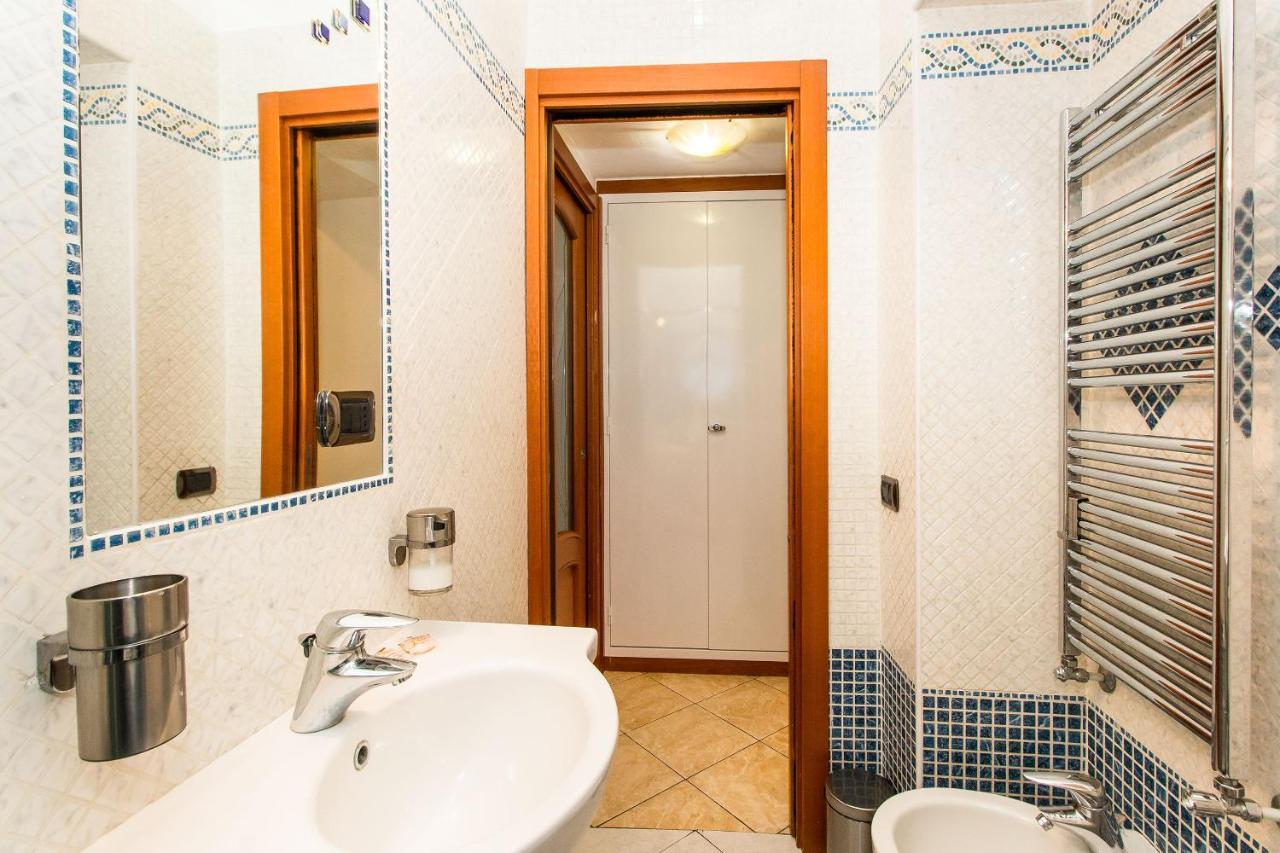 Piazza Bengasi Cozy Apartment Turin Exterior photo